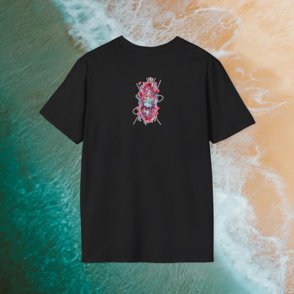 Queen stamp Tshirt - Image 5